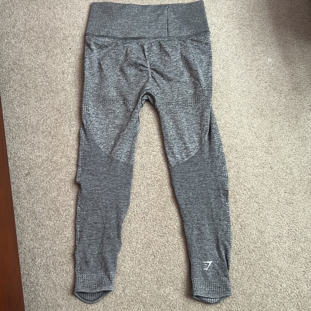 gray gym shark leggings